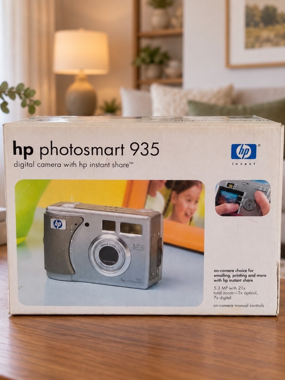 HP Photosmart 935 Digital Camera Box - Silver